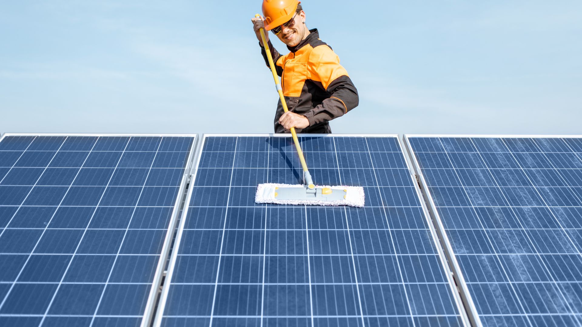 Solar panels regular cleaning cleaning can help that you don’t lose efficiency